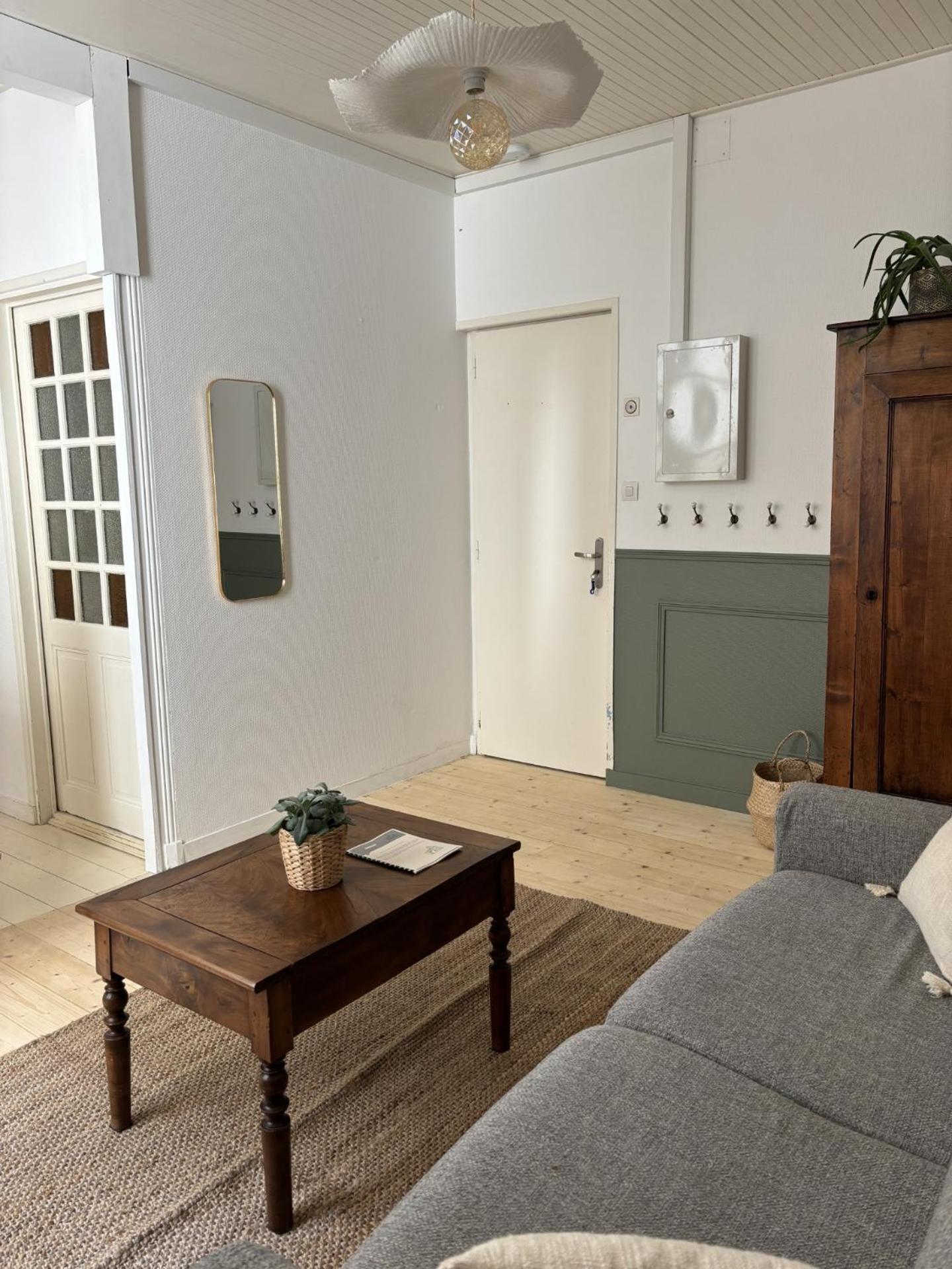 Gustave Charmant Appartement En Coeur De Ville A 20 Metres De La Mer レ・サ​​ーブル・ドロンヌ エクステリア 写真